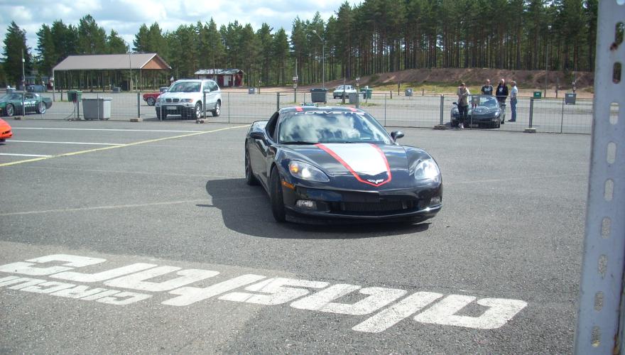 Corvette C6 Drag Race